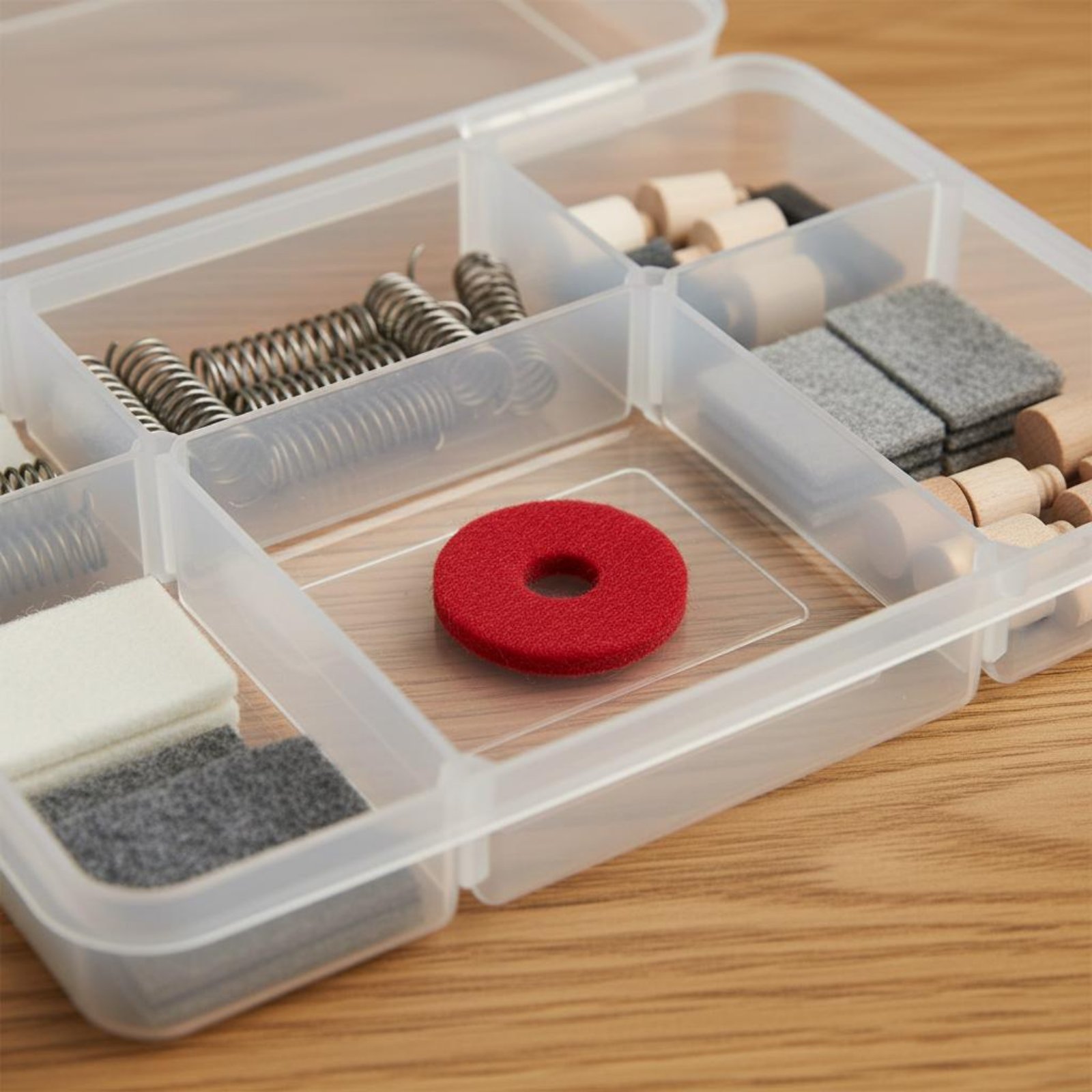 Rote Klaviertasten-Unterlage K – A Musical Instrument With Keys Bewertung und Preis